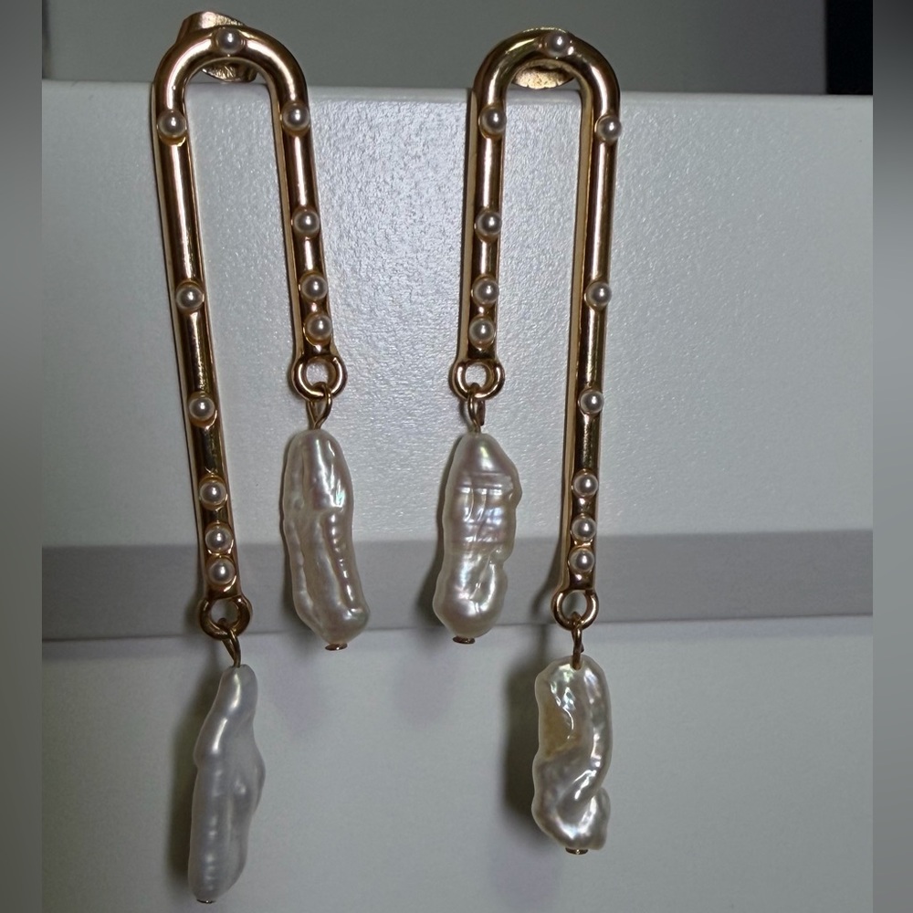 Chic Gold and Pearl Dangle Earrings - Picture 2 of 5
